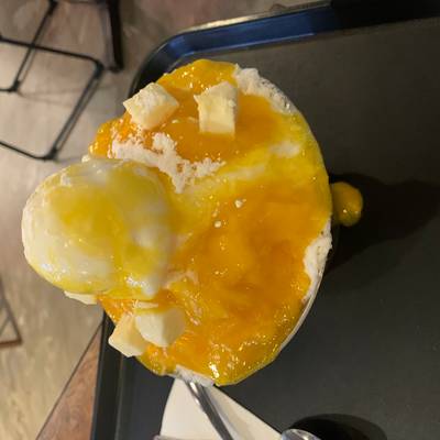 Mango shaved ice at Passion8 Dessert Cafe